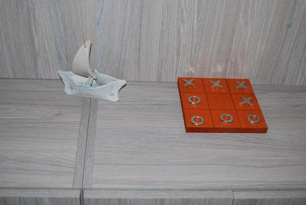 Luxury Traditional Room The Small Bookstore Kastro-Kyllini Luaran gambar
